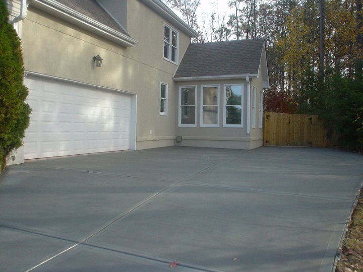 Finished concrete driveway surface in Georgia